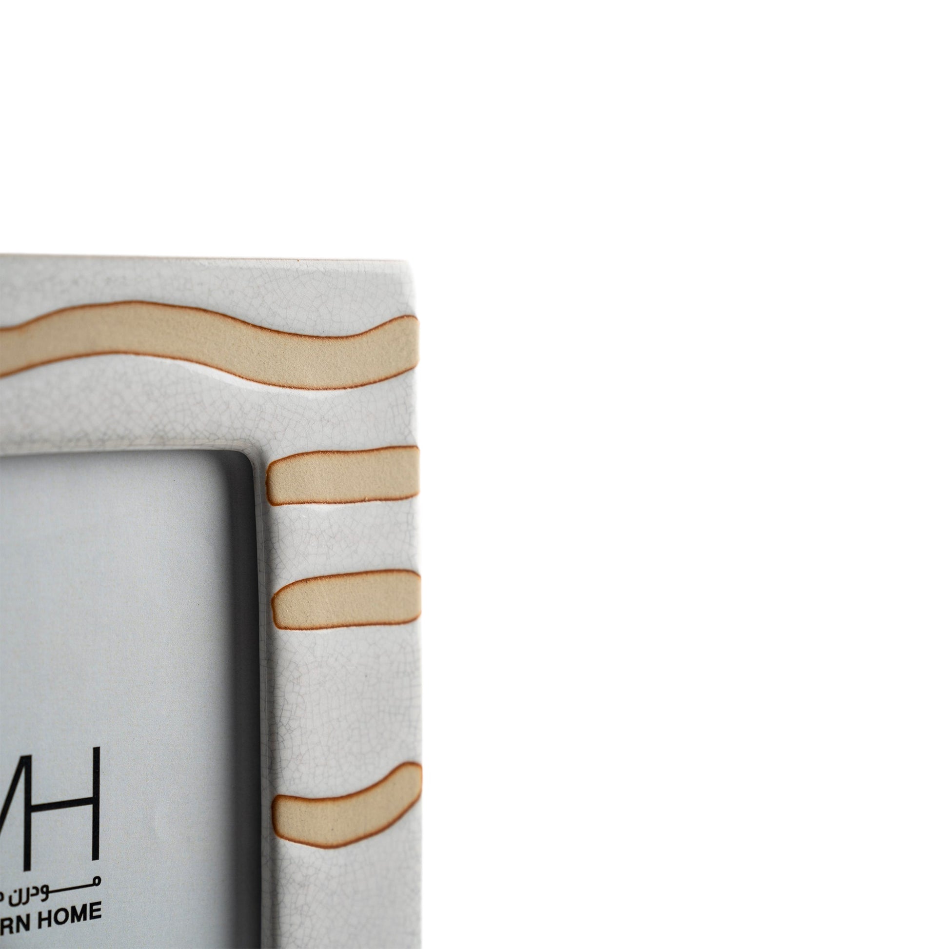 Wavey Ceramic Frame Modern Home