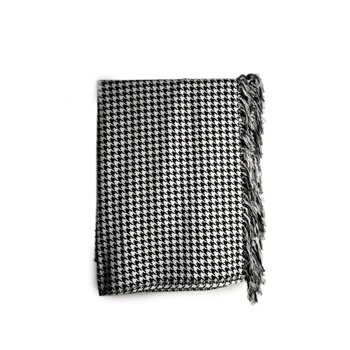 Celine Knitted Houndtooth Throw Blanket - White/Black