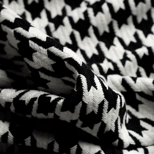 Celine Knitted Houndtooth Throw Blanket - White/Black