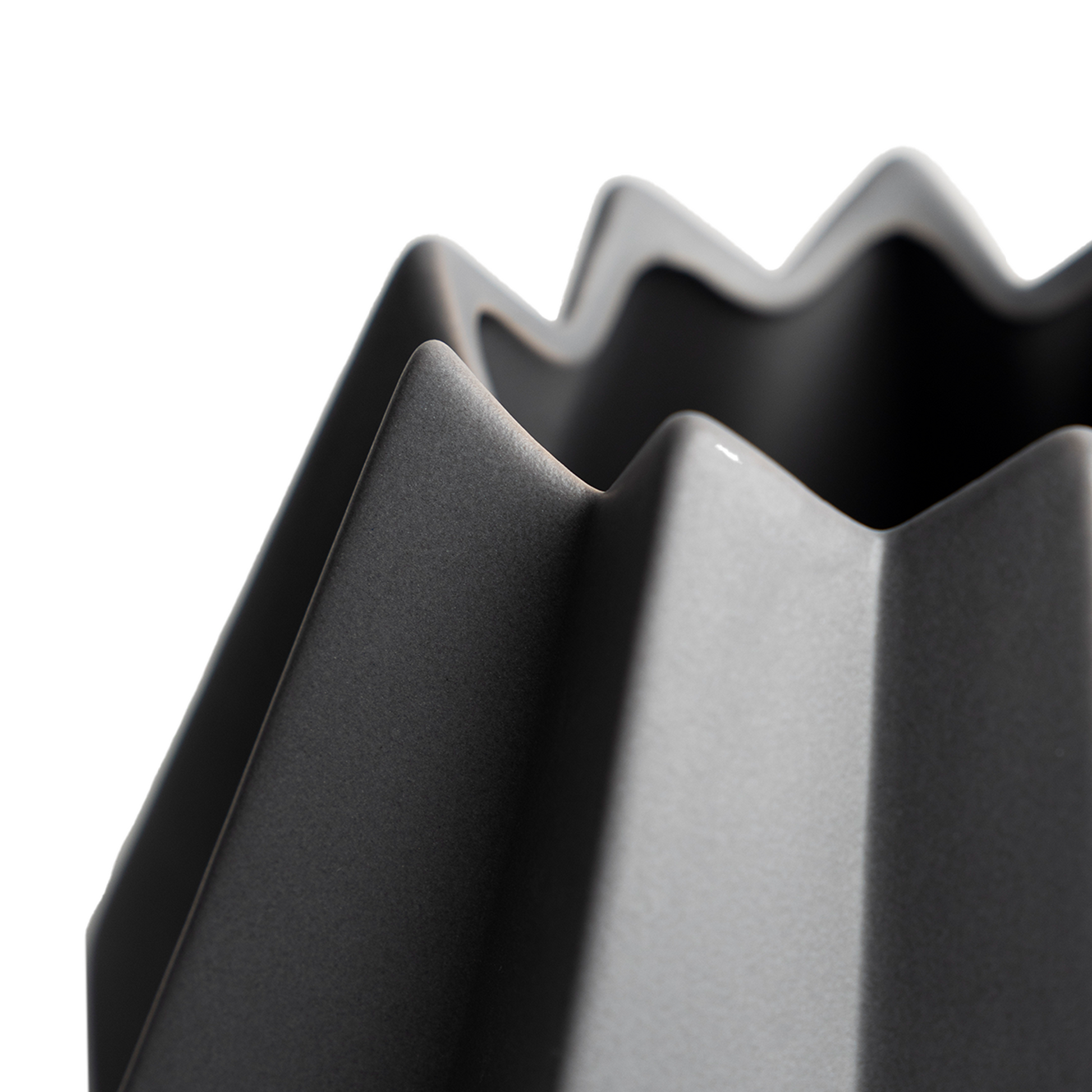 Neat Faceted Vase Modern Home